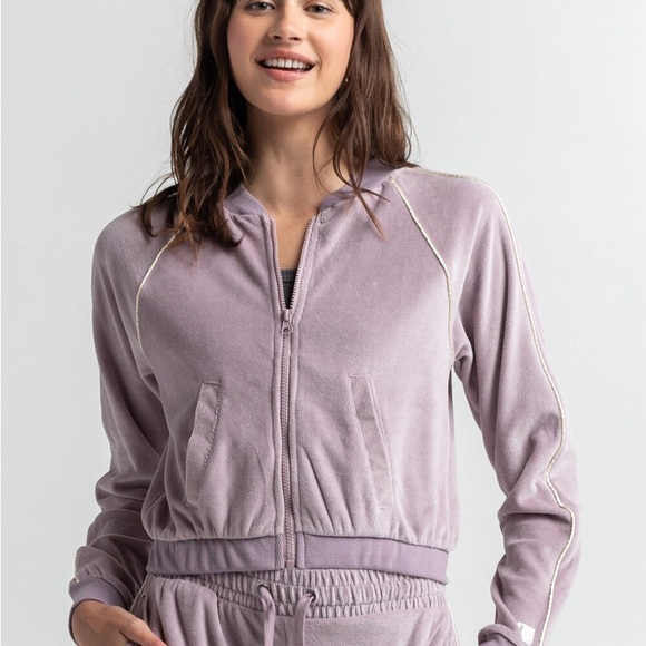 RSQ Pants - Tilly’s NWT 🌟 Jogger Set 🌟 Size Small - Velour Piped Taupe color RSQ